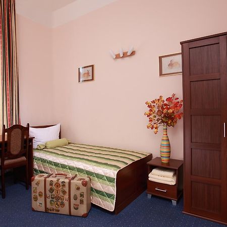 Hotel-Pension Cortina Βερολίνο Εξωτερικό φωτογραφία